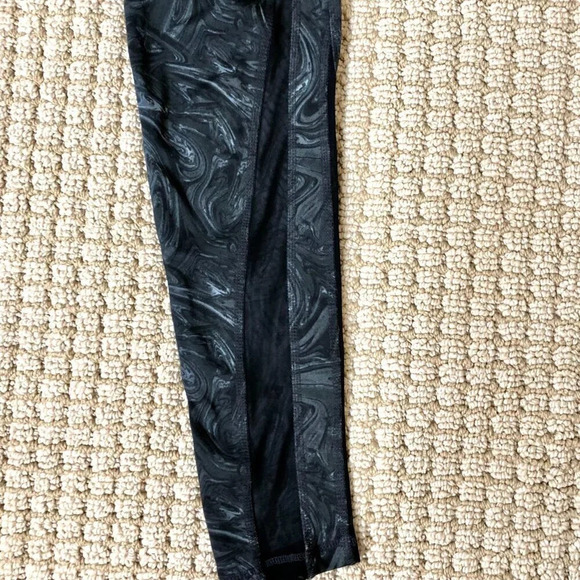Better Sports Performance (BSP) Gray/Black Marbled Leggings w/Mesh Insert, Sz L - Picture 3 of 9